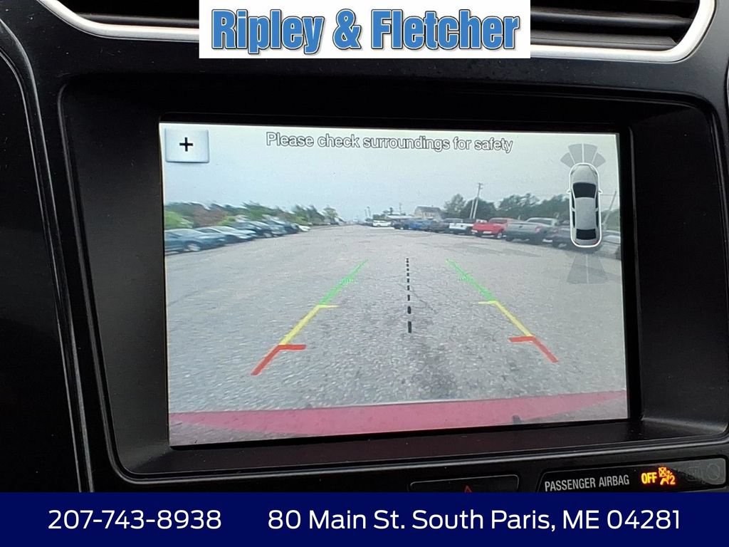 Used 2017 Ford Explorer XLT w/ Equipment Group 202A AWD/4WD image 24