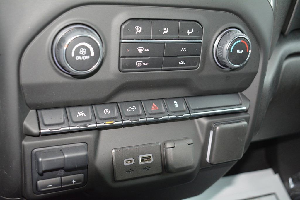 Used 2023 Chevrolet Silverado 1500 Custom image 17