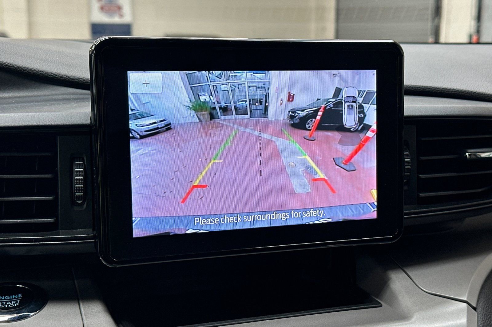 Used 2023 Ford Explorer XLT image 26