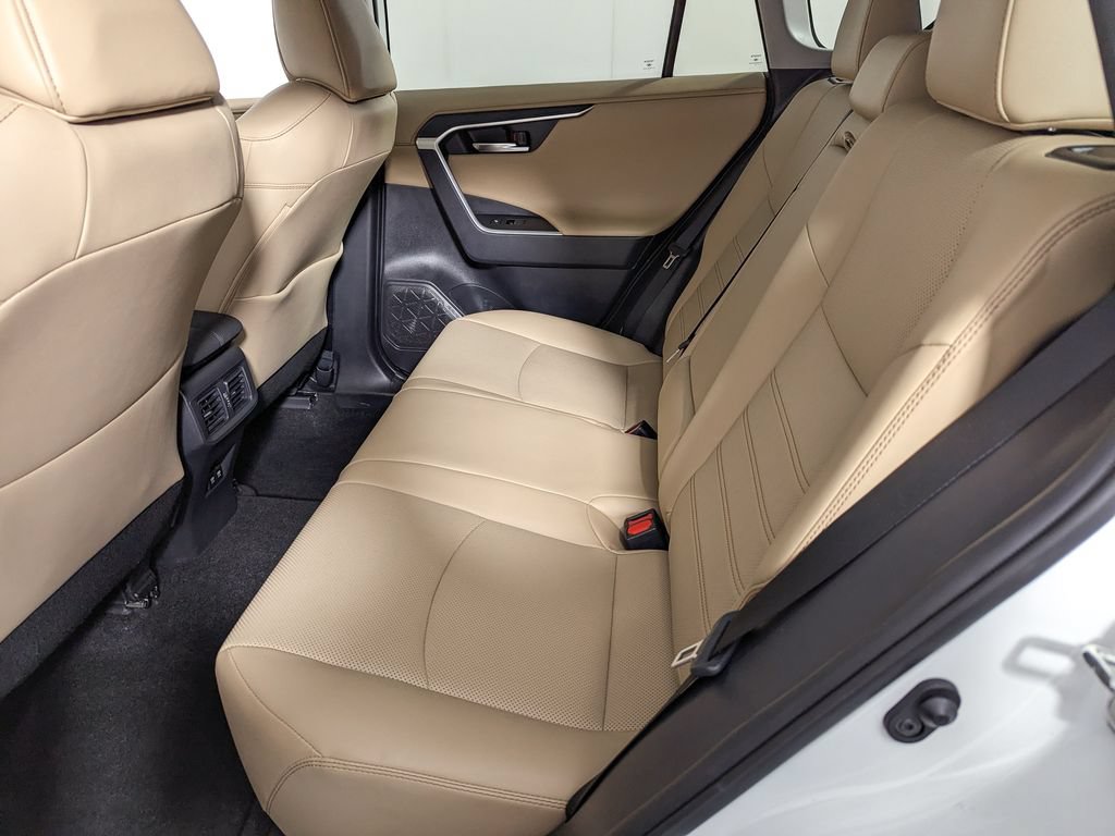 Used 2020 Toyota RAV4 Limited AWD/4WD image 49