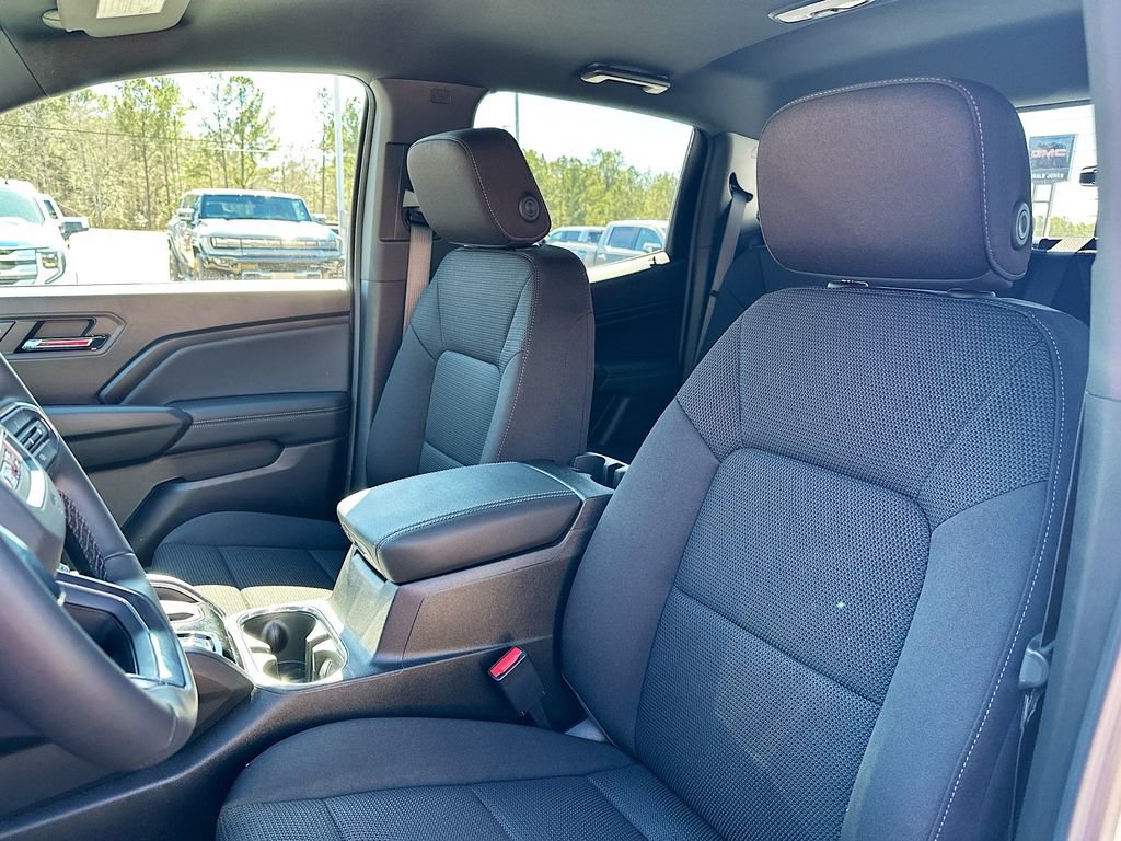 New 2026 GMC Canyon Elevation image 8