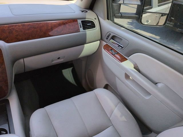 Used 2013 Chevrolet Silverado 2500 LTZ w/ LTZ Plus Package AWD/4WD image 21