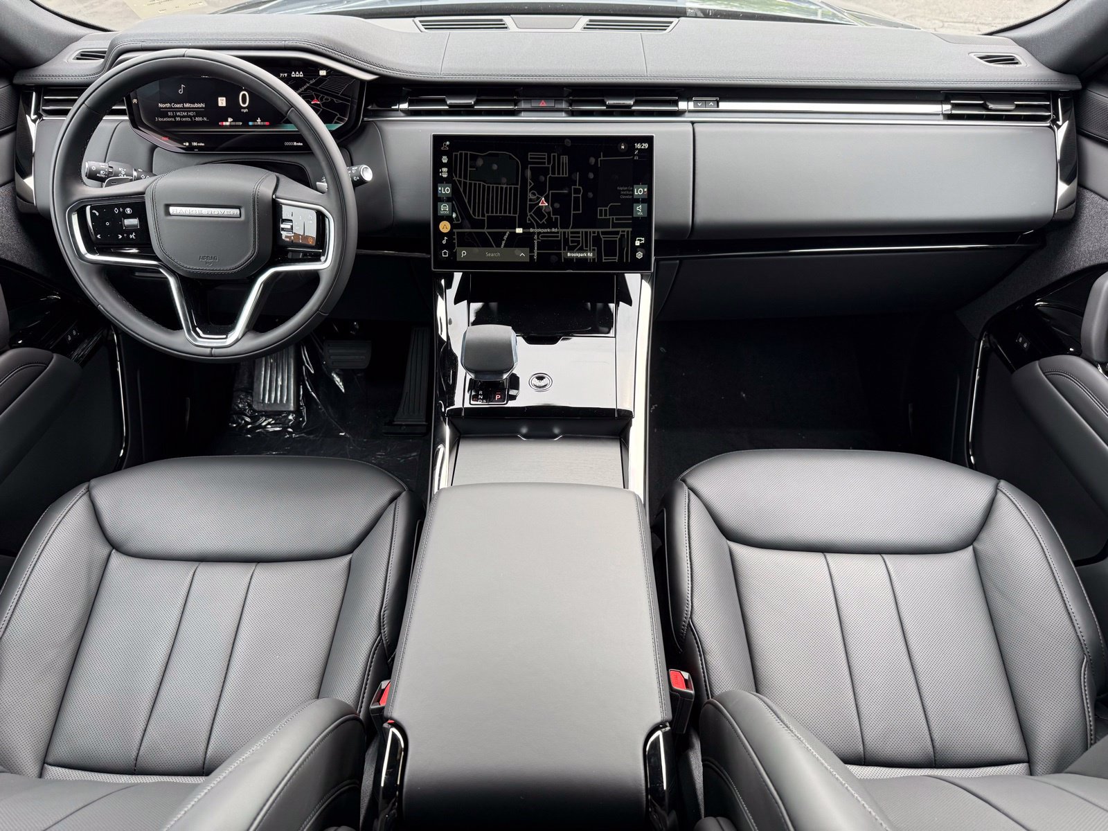 New 2026 Land Rover Range Rover Sport SE AWD/4WD image 22