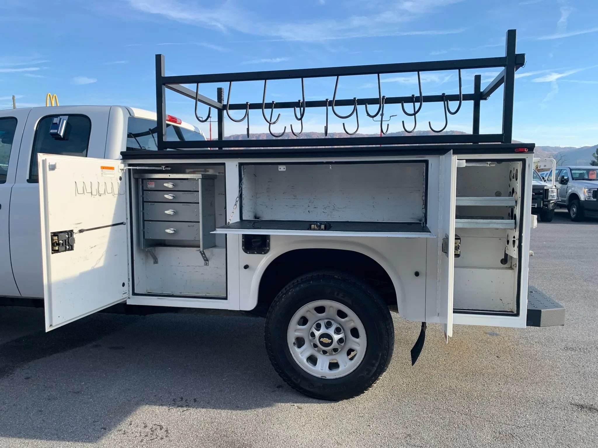 Used 2013 Chevrolet Silverado 3500 W/T RWD image 28
