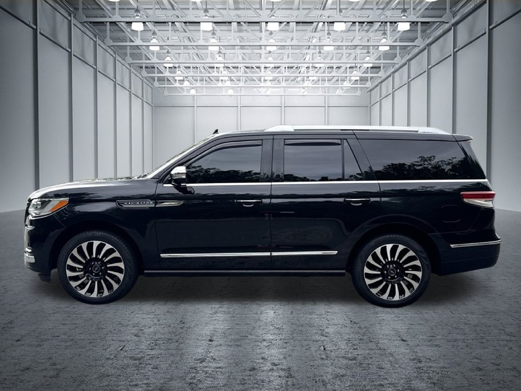 Used 2022 Lincoln Navigator Black Label AWD/4WD image 4