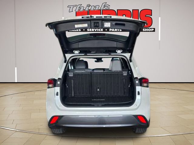 Used 2022 Toyota Highlander Limited AWD/4WD image 9