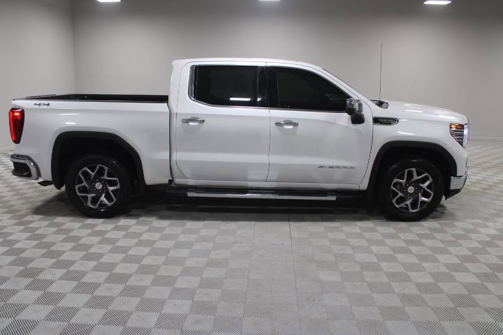 Used 2022 GMC Sierra 1500 SLT w/ SLT Convenience Package image 8