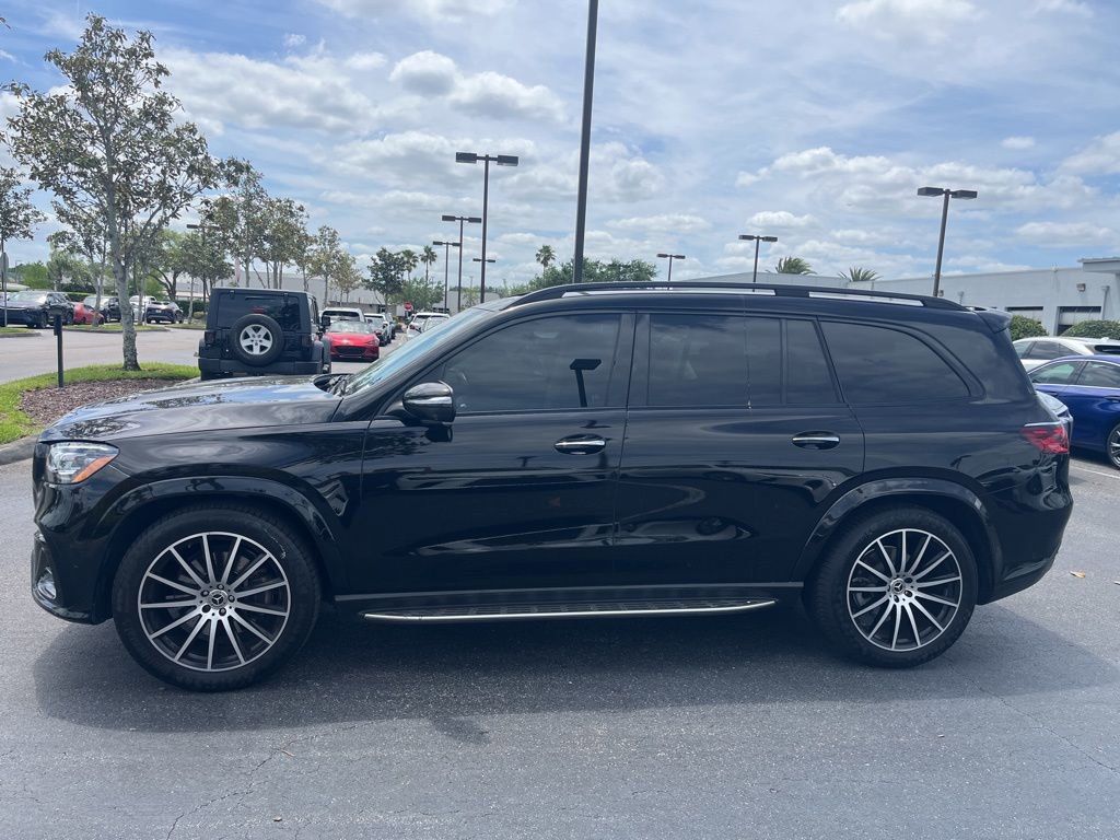 Used 2024 Mercedes-Benz GLS 580 4MATIC image 2