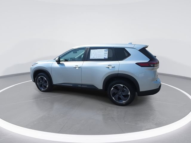 Used 2025 Nissan Rogue SV FWD image 6