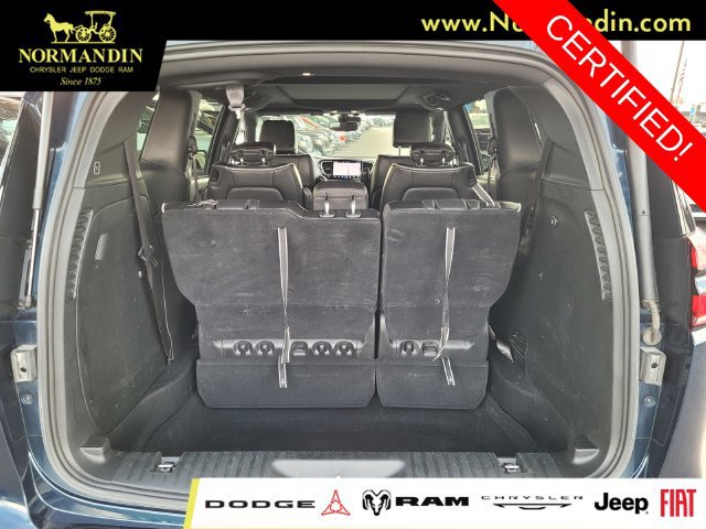 Certified 2025 Chrysler Pacifica Limited FWD image 19