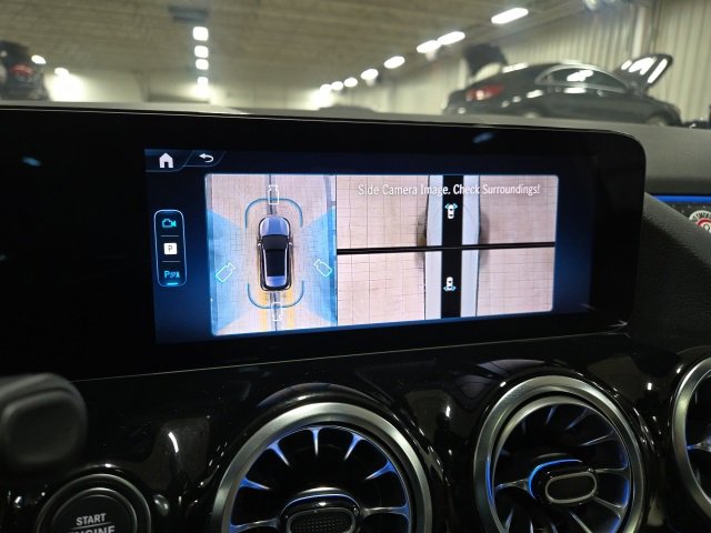 Used 2025 Mercedes-Benz GLA 250 4MATIC image 9