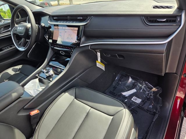 New 2026 Jeep Grand Cherokee Limited AWD/4WD image 17