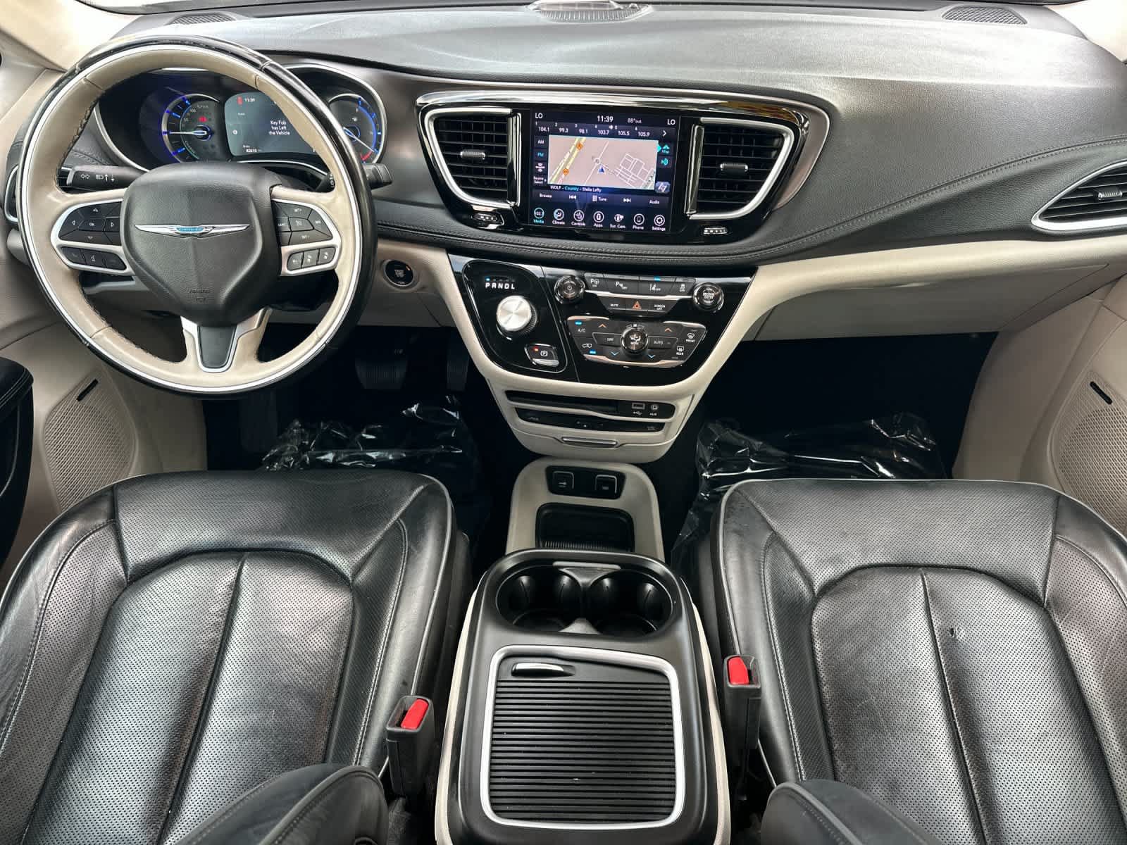 Used 2018 Chrysler Pacifica Limited w/ Advanced Safetytec Group FWD image 4