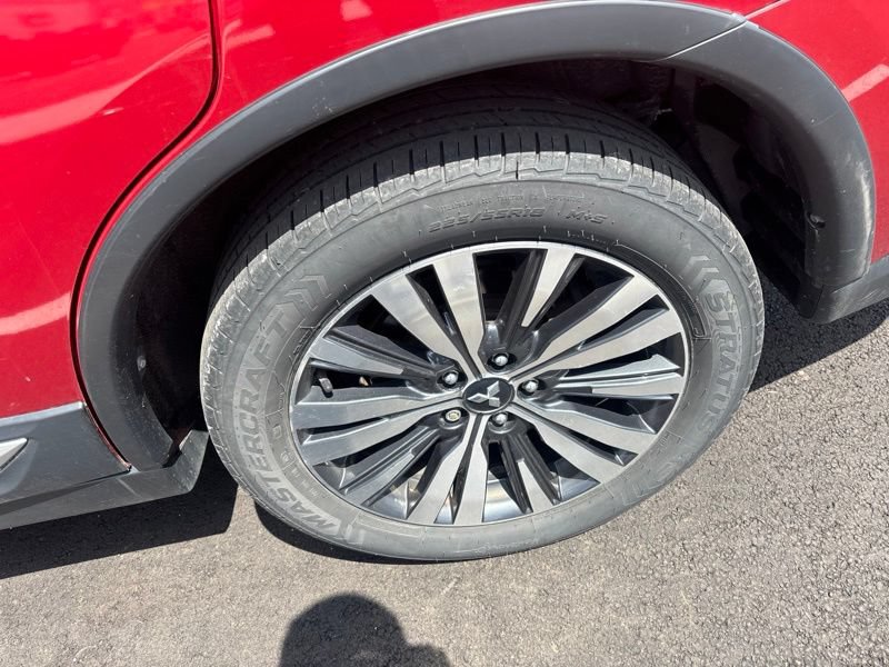 Used 2019 Mitsubishi Outlander SEL AWD/4WD image 4
