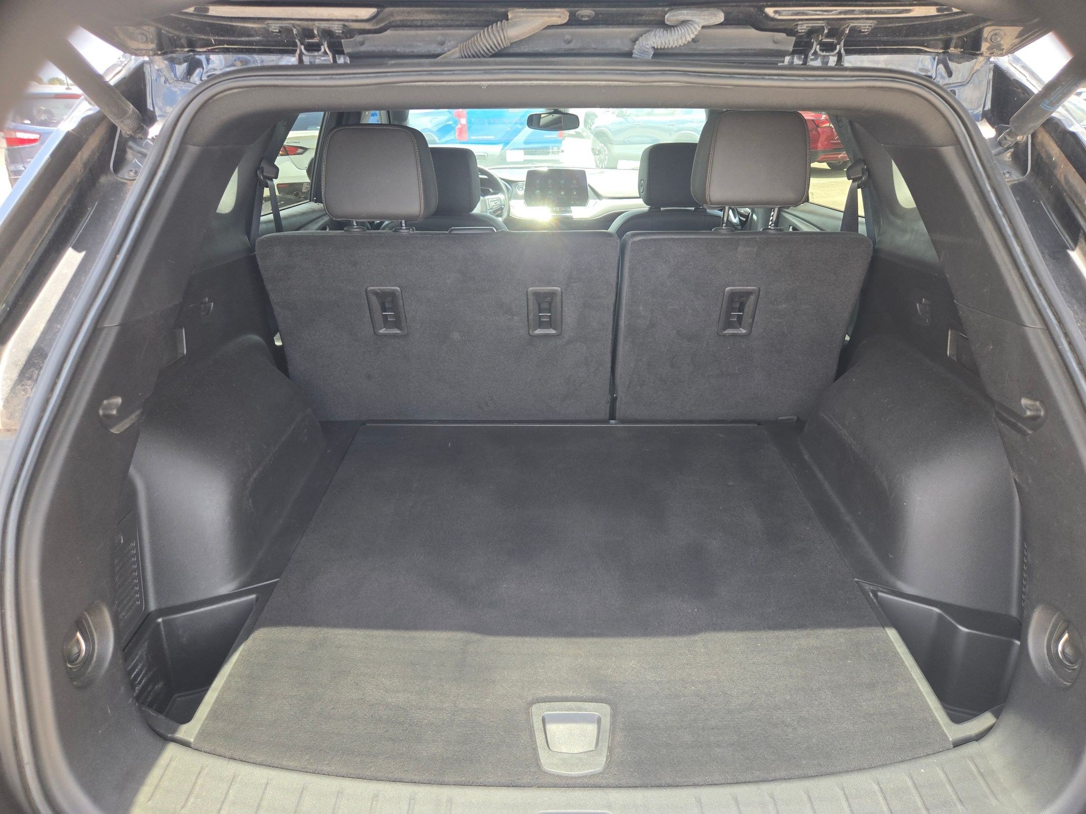 Used 2023 Chevrolet Blazer Premier FWD image 21