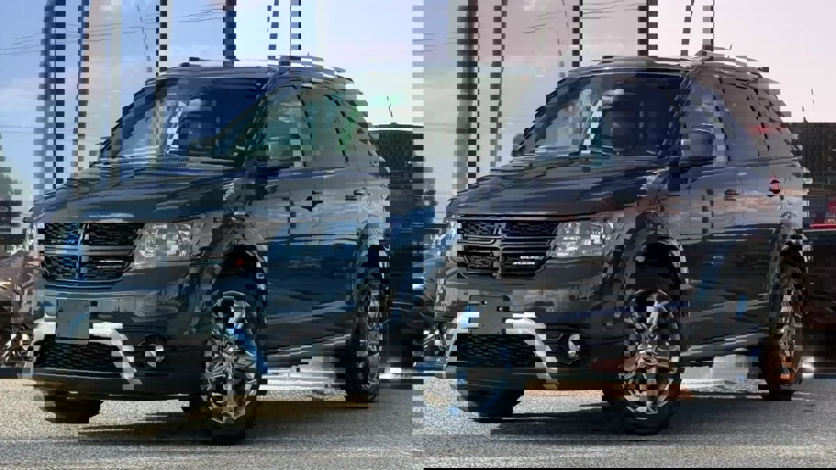 Used 2017 Dodge Journey Crossroad image 2