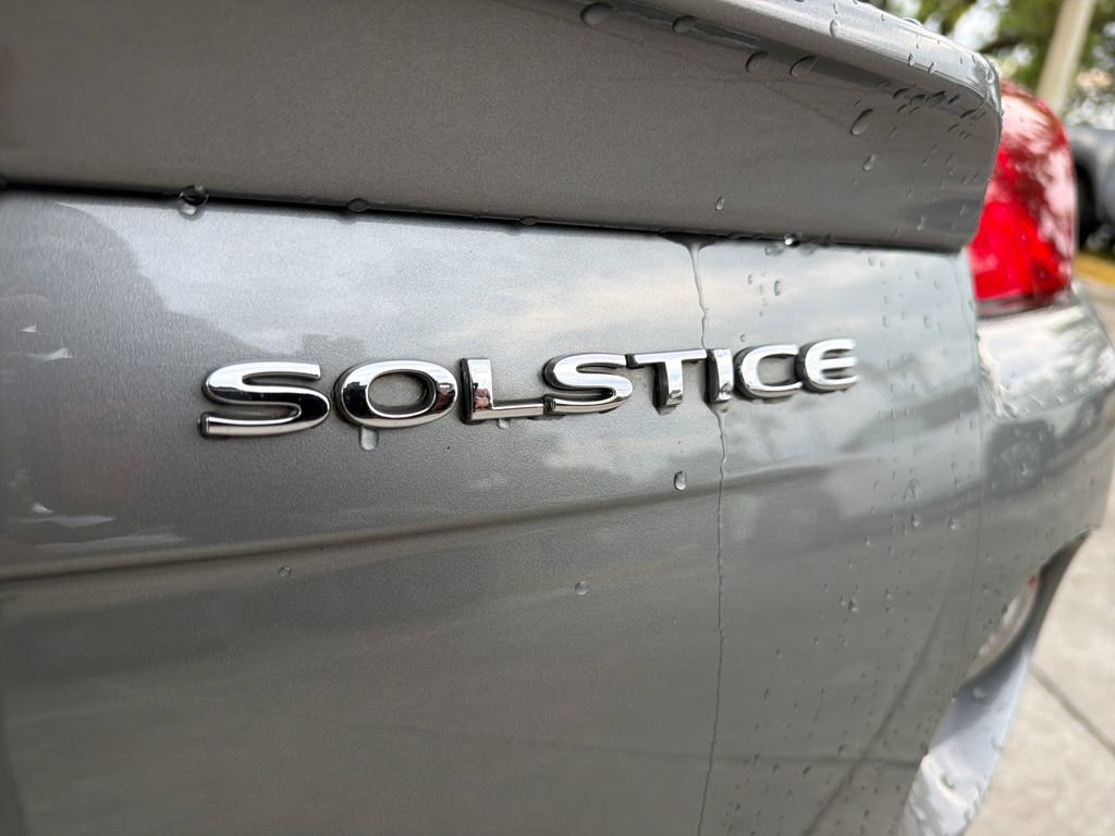 Used 2006 Pontiac Solstice Convertible w/ Premium Package RWD image 12