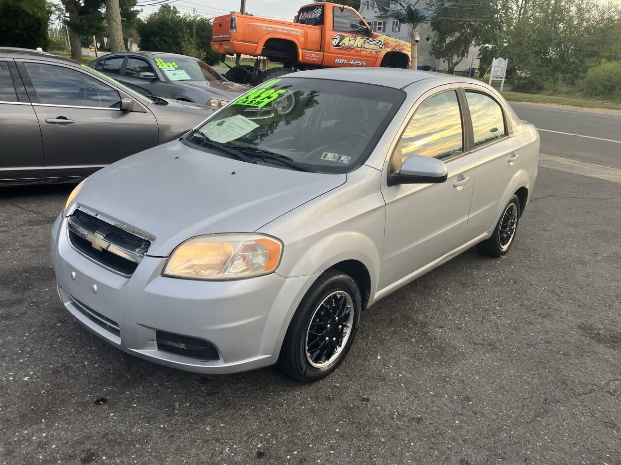 Used 2011 Chevrolet Aveo LT FWD image 11