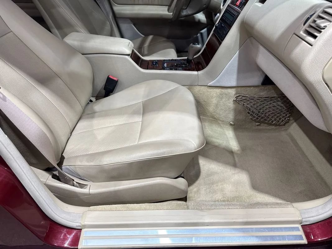 Used 1999 Mercedes-Benz E 320 Sedan image 72