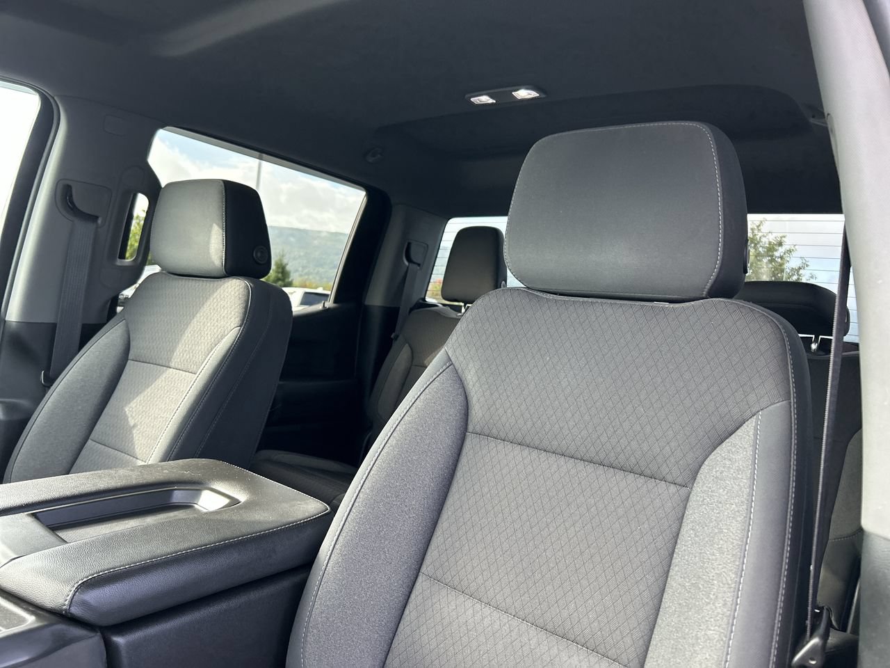 Used 2020 Chevrolet Silverado 1500 LT w/ All-Star Edition AWD/4WD image 23