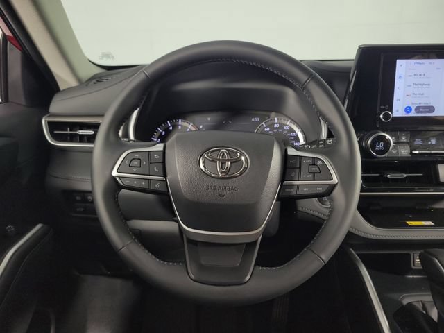 Used 2025 Toyota Highlander XLE FWD image 26
