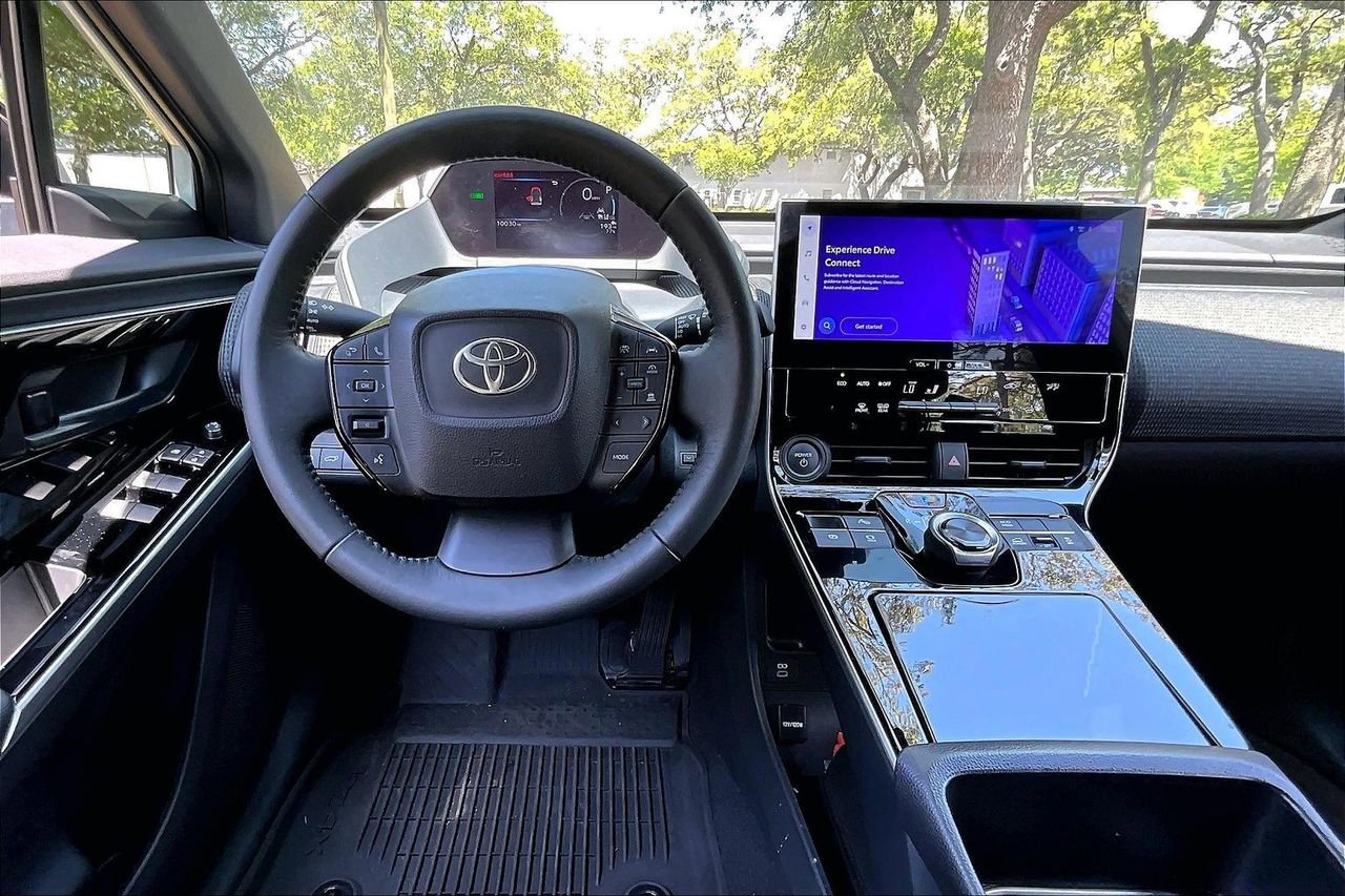 Used 2025 Toyota bZ4X AWD image 8