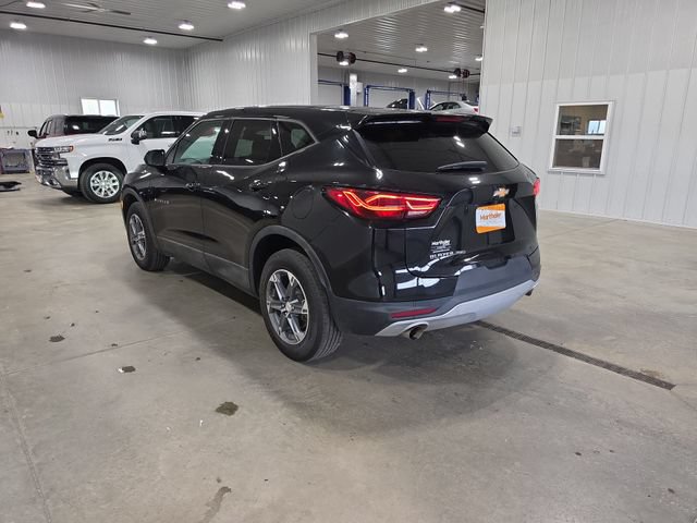 Used 2025 Chevrolet Blazer LT AWD/4WD image 6