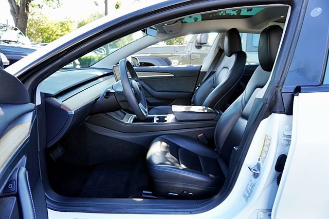 Used 2023 Tesla Model 3 Standard Range RWD image 19