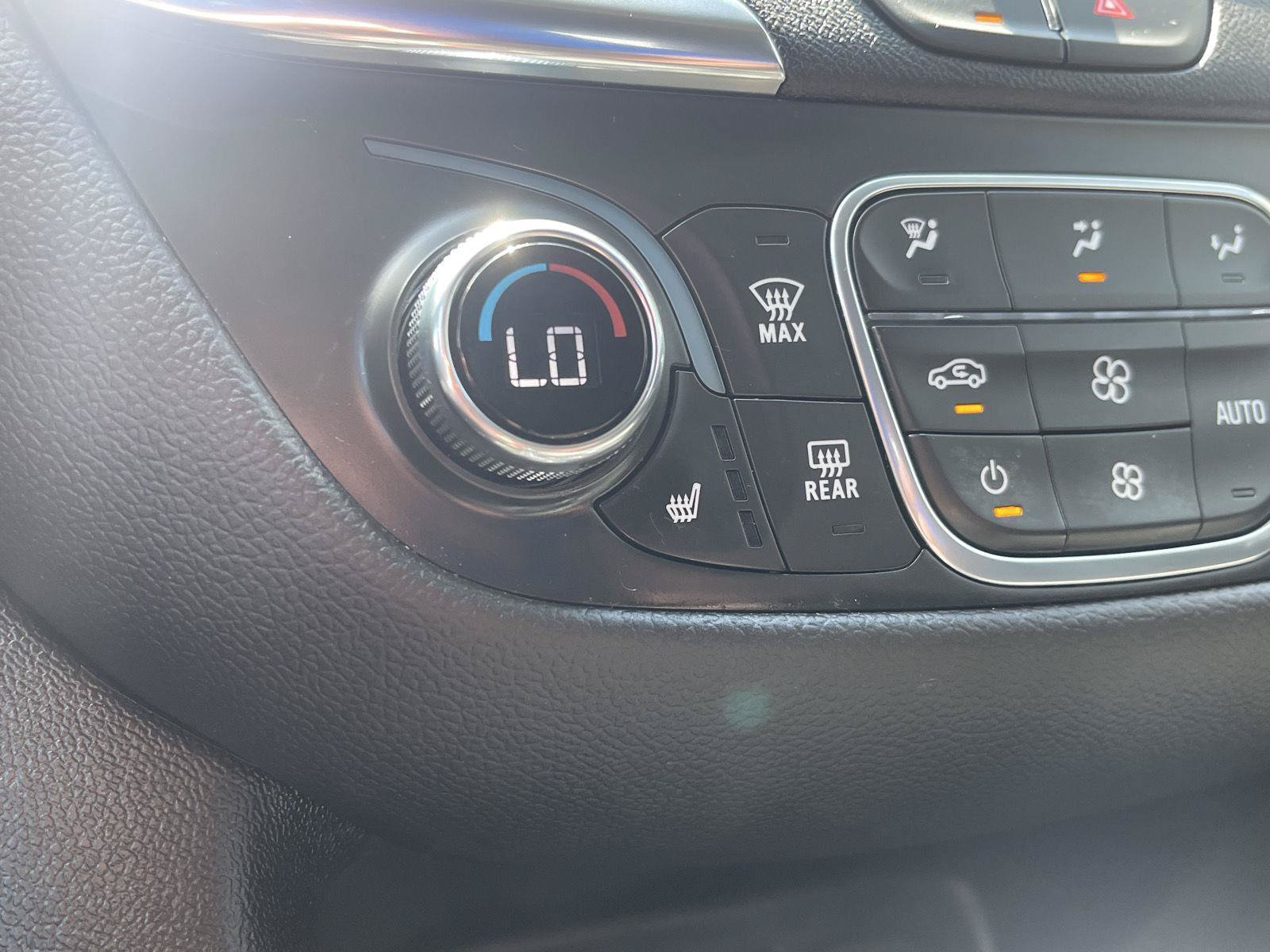 Used 2024 Chevrolet Equinox LT w/ LPO, Floor Liner Package FWD image 27