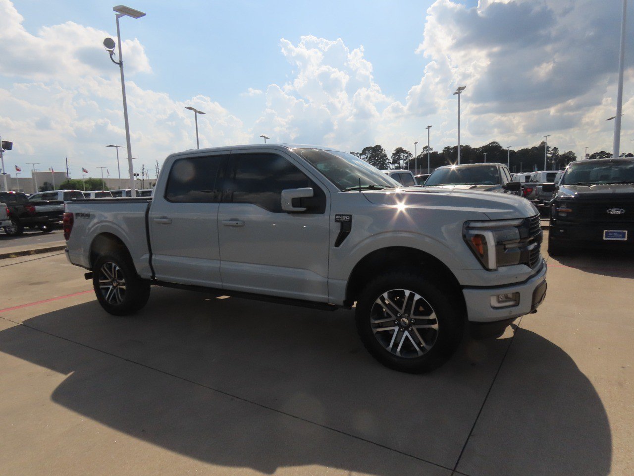Certified 2024 Ford F150 Platinum w/ FX4 Off-Road Package AWD/4WD image 6