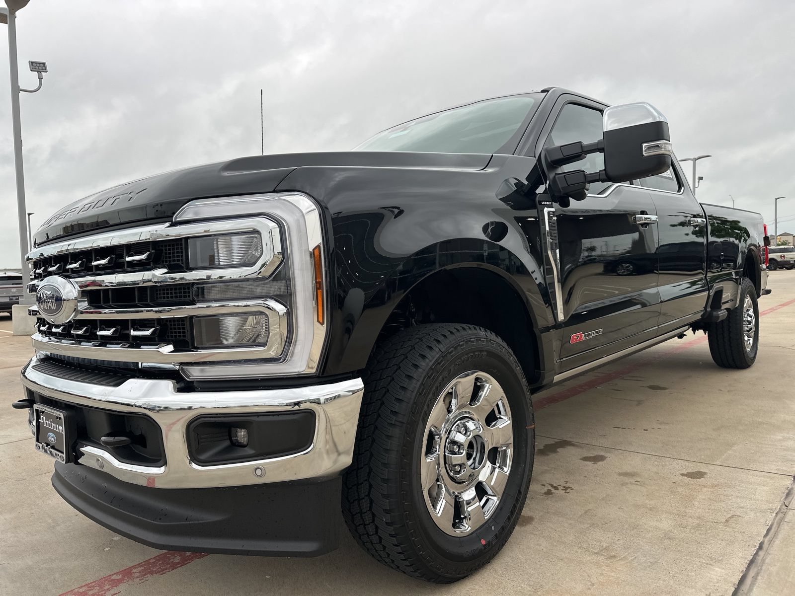 New 2025 Ford F350 Lariat w/ Lariat Ultimate Package AWD/4WD image 3