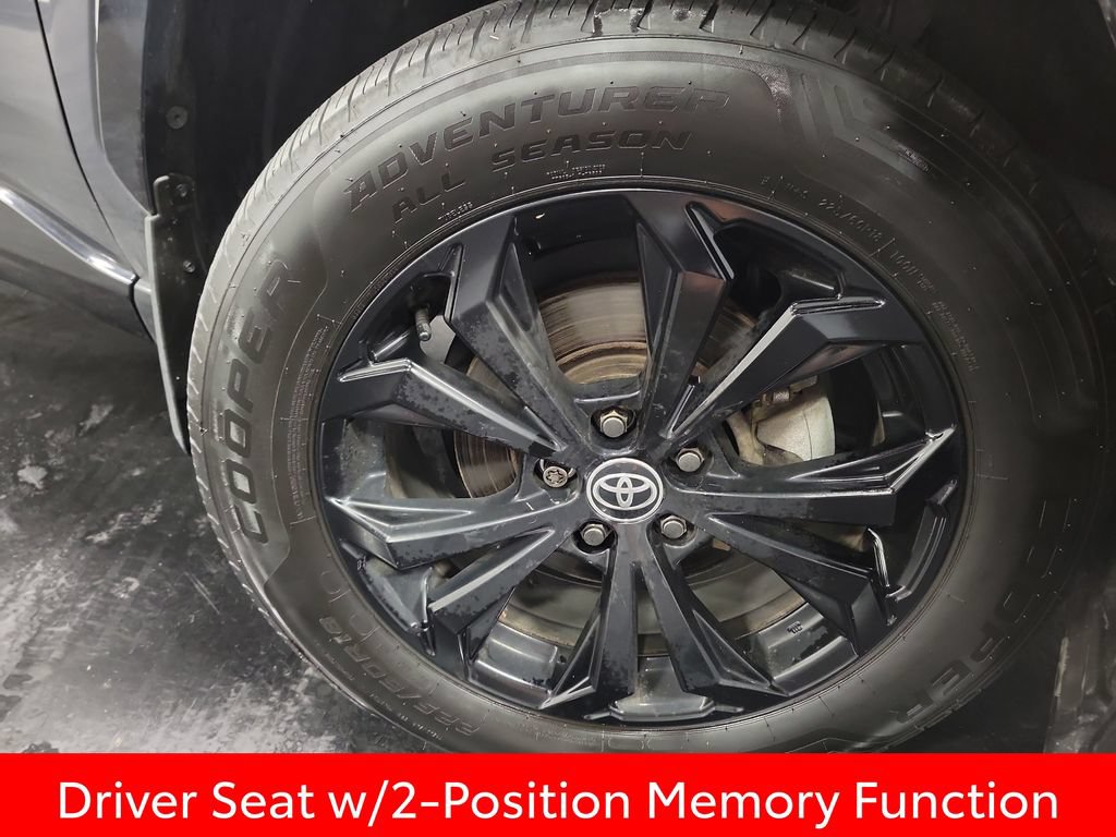 Used 2022 Toyota RAV4 XSE AWD/4WD image 10