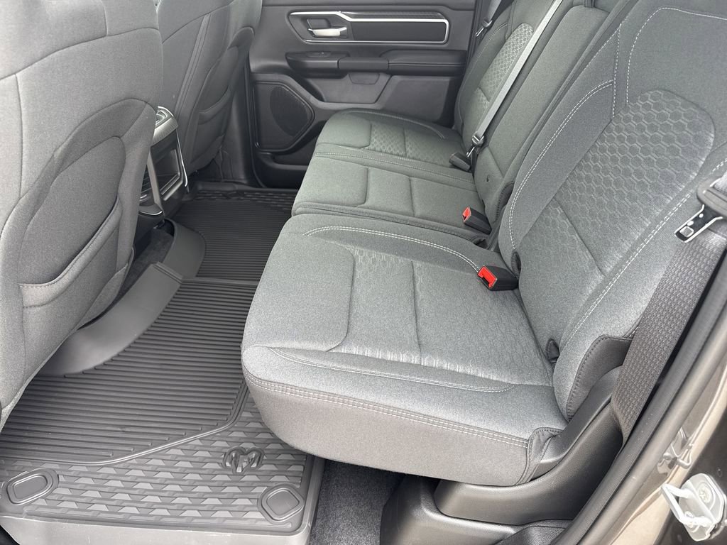 New 2026 RAM 1500 4x4 Crew Cab image 23