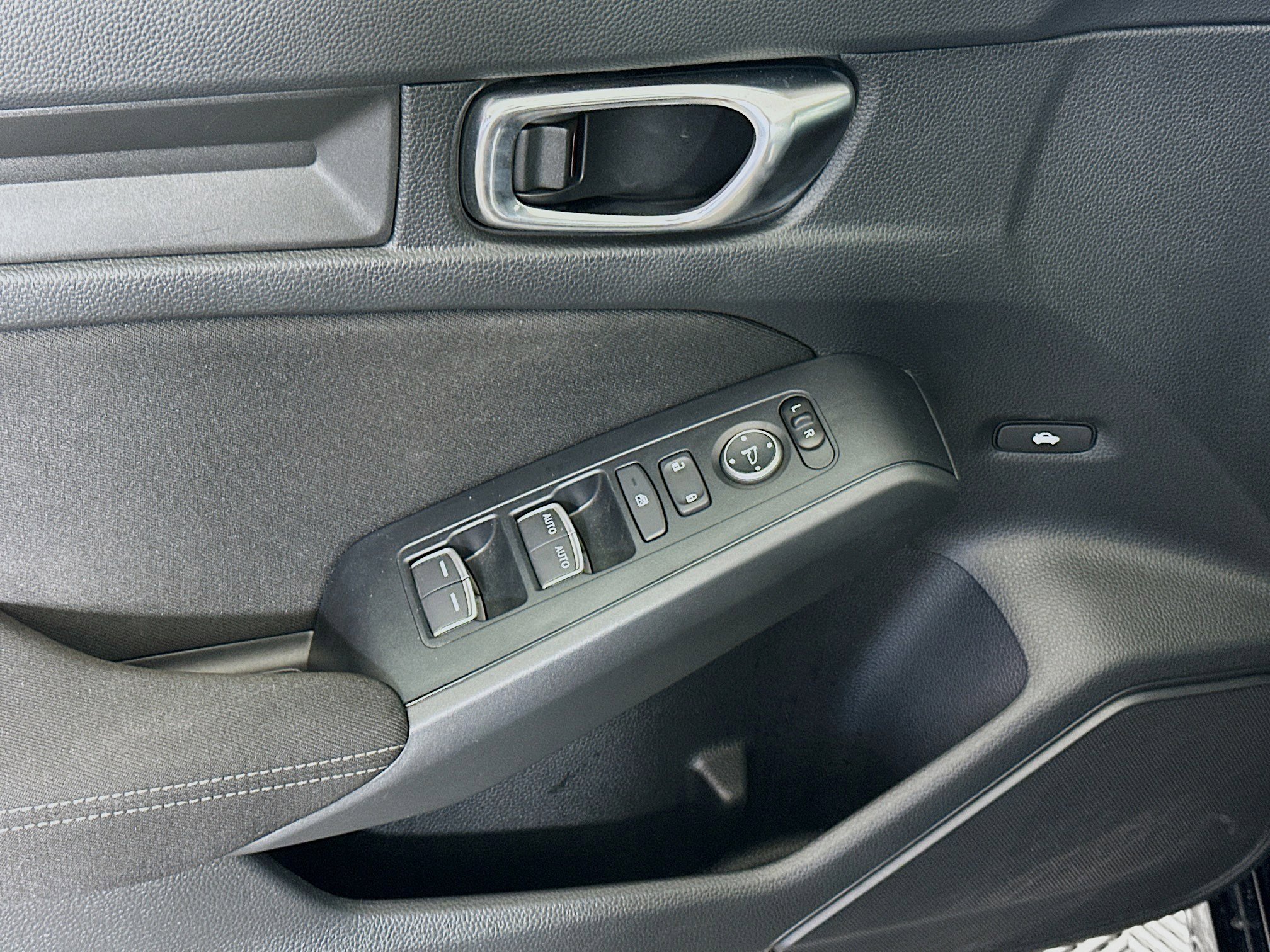 Used 2025 Honda Civic LX image 15