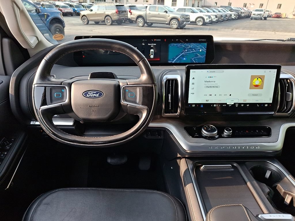 Used 2025 Ford Expedition Max Platinum AWD/4WD image 11