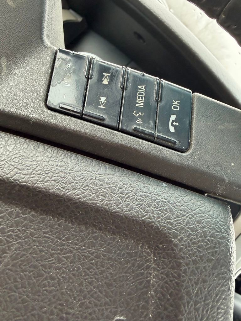 Used 2010 Ford F150 XLT image 9