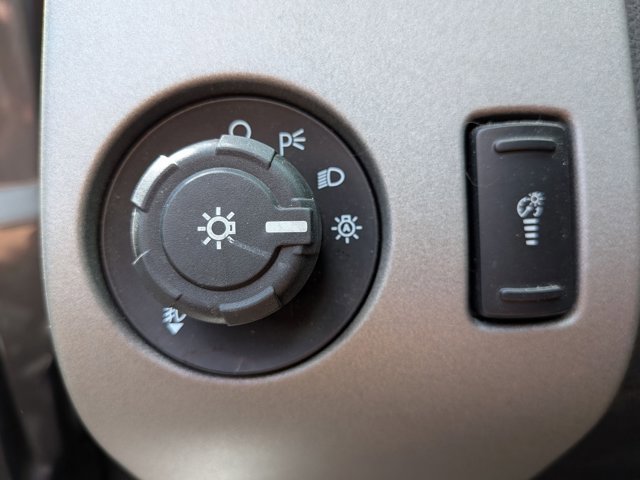 Used 2015 Ford F350 Lariat w/ Lariat Interior Package image 17