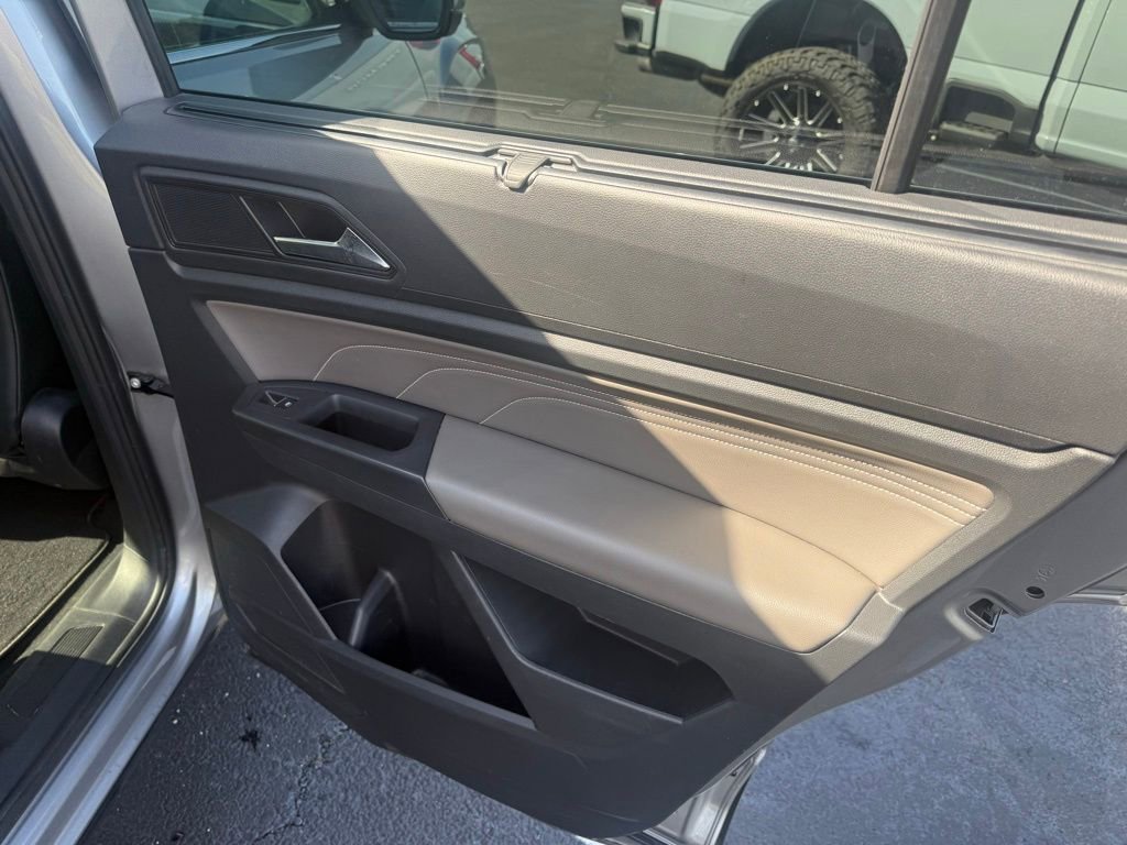 Used 2023 Volkswagen Atlas SE image 11
