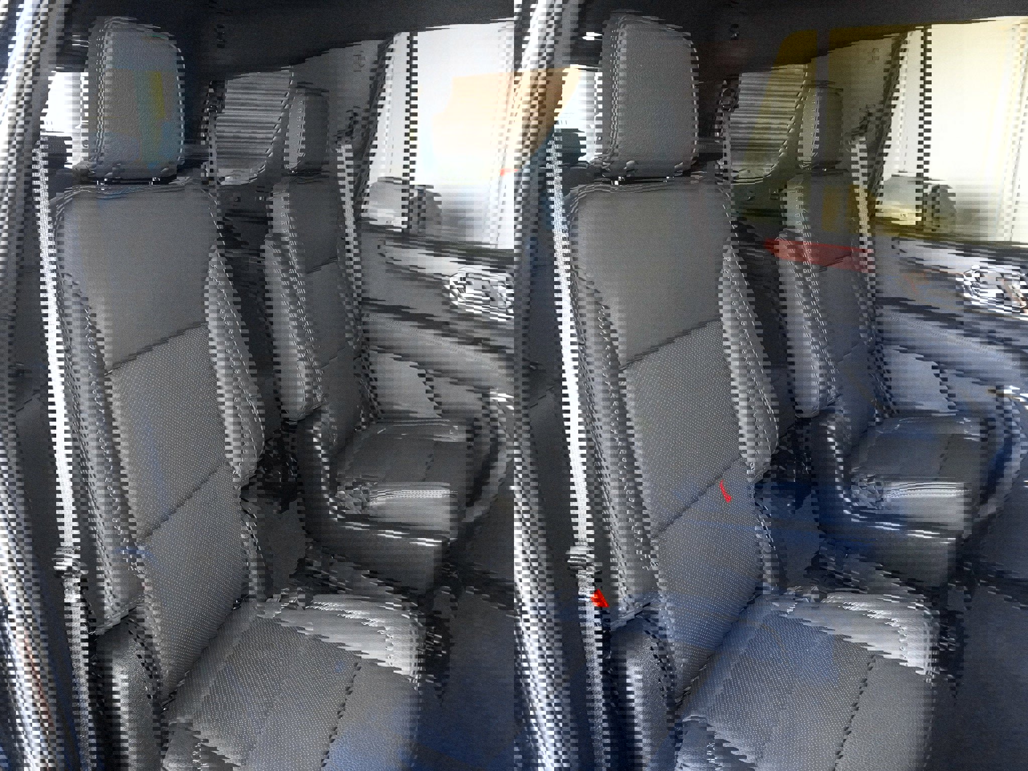 Used 2025 GMC Yukon Denali image 44