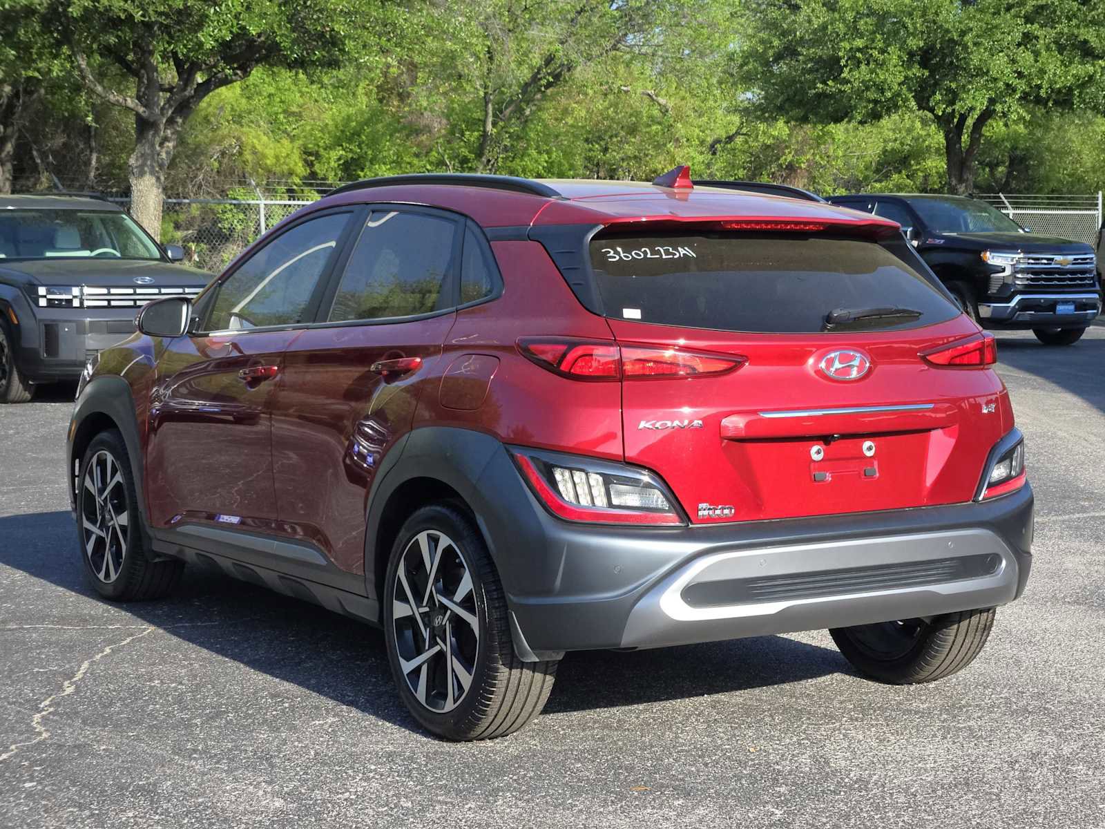 Certified 2023 Hyundai Kona Limited w/ Cargo Package FWD image 6