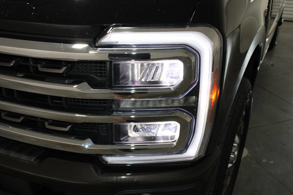 Used 2025 Ford F350 King Ranch w/ FX4 Off-Road Package AWD/4WD image 62
