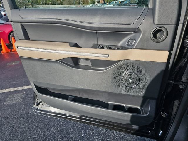 Used 2024 Ford Expedition Max Limited image 34