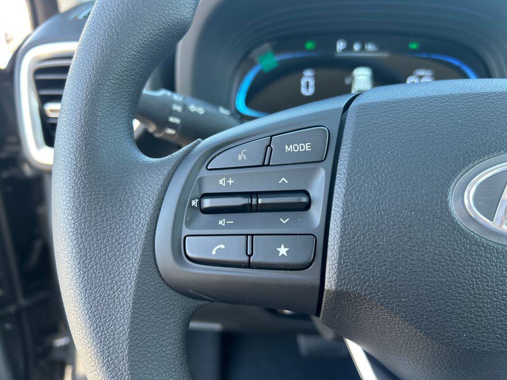 New 2026 Hyundai Venue SE FWD image 19