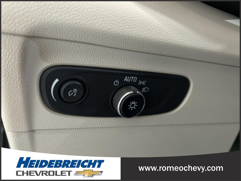 Certified 2023 Buick Envision Preferred image 32