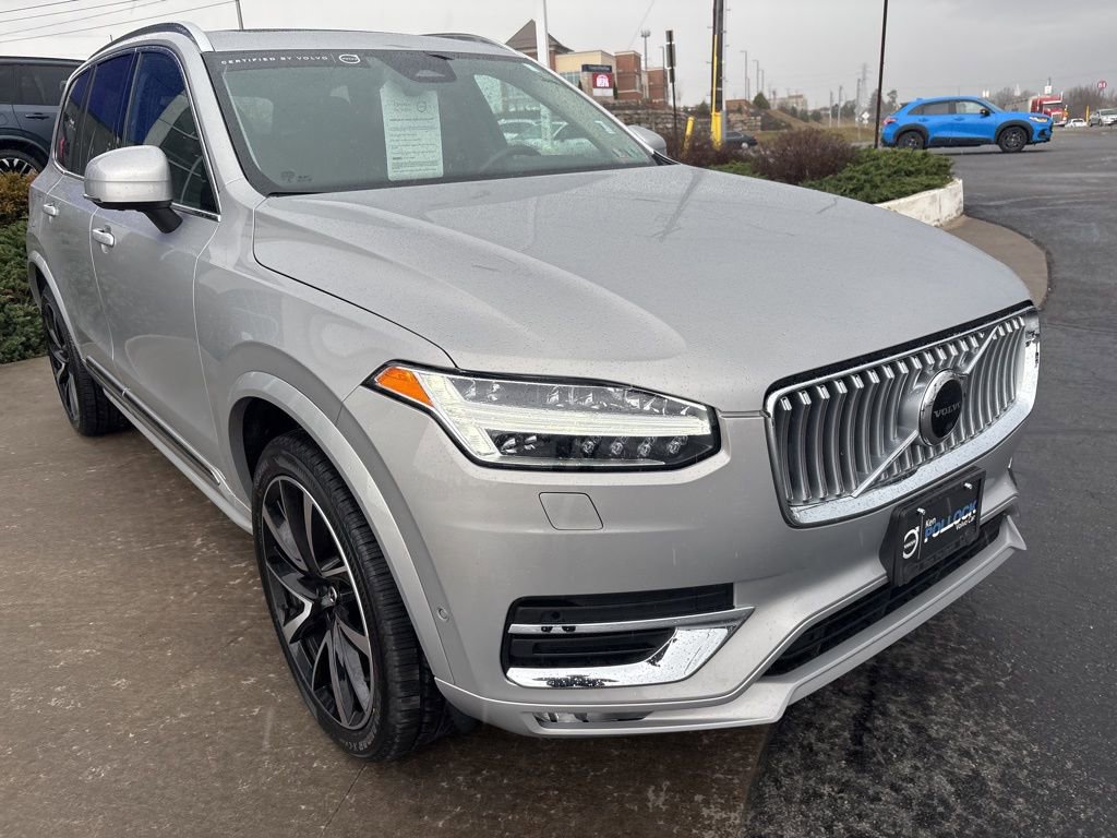 Certified 2023 Volvo XC90 B5 Plus image 4