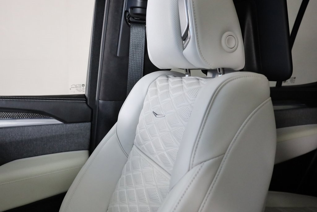 Used 2025 Cadillac Escalade V image 43