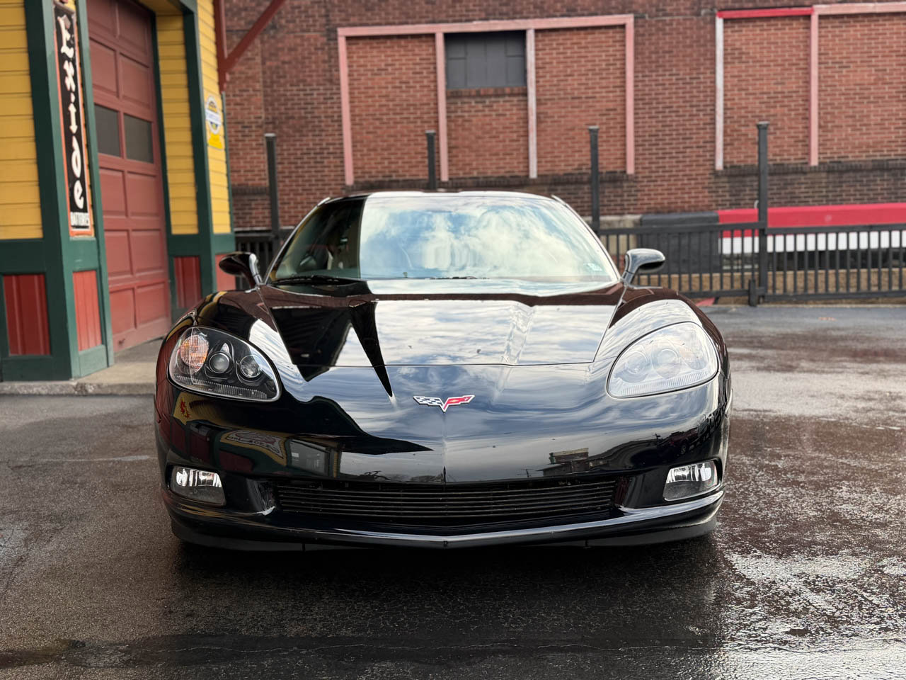 Used 2005 Chevrolet Corvette Coupe w/ Preferred Equipment Group image 11