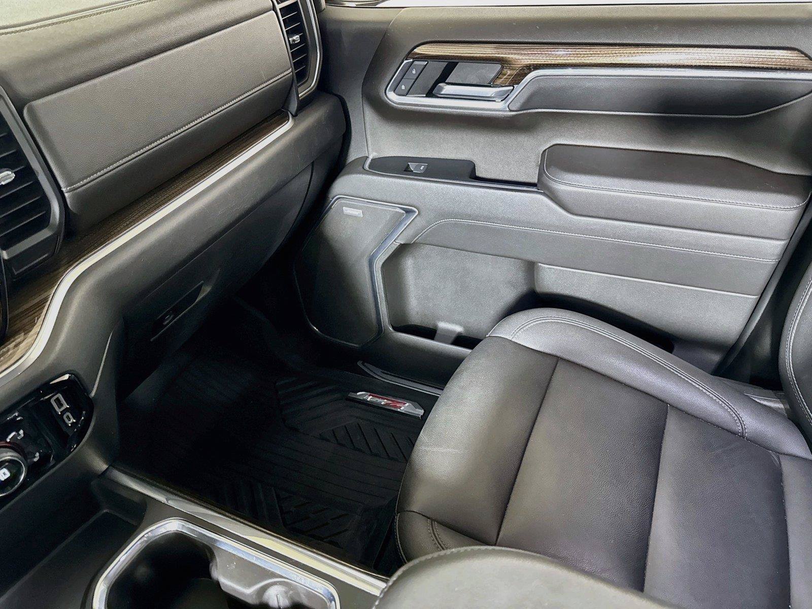 Used 2022 Chevrolet Silverado 1500 LT Trail Boss w/ LT Trail Boss Premium Package AWD/4WD image 22