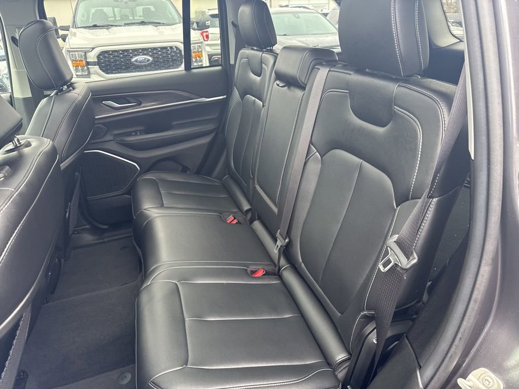 Used 2023 Jeep Grand Cherokee 4WD 4xe image 33