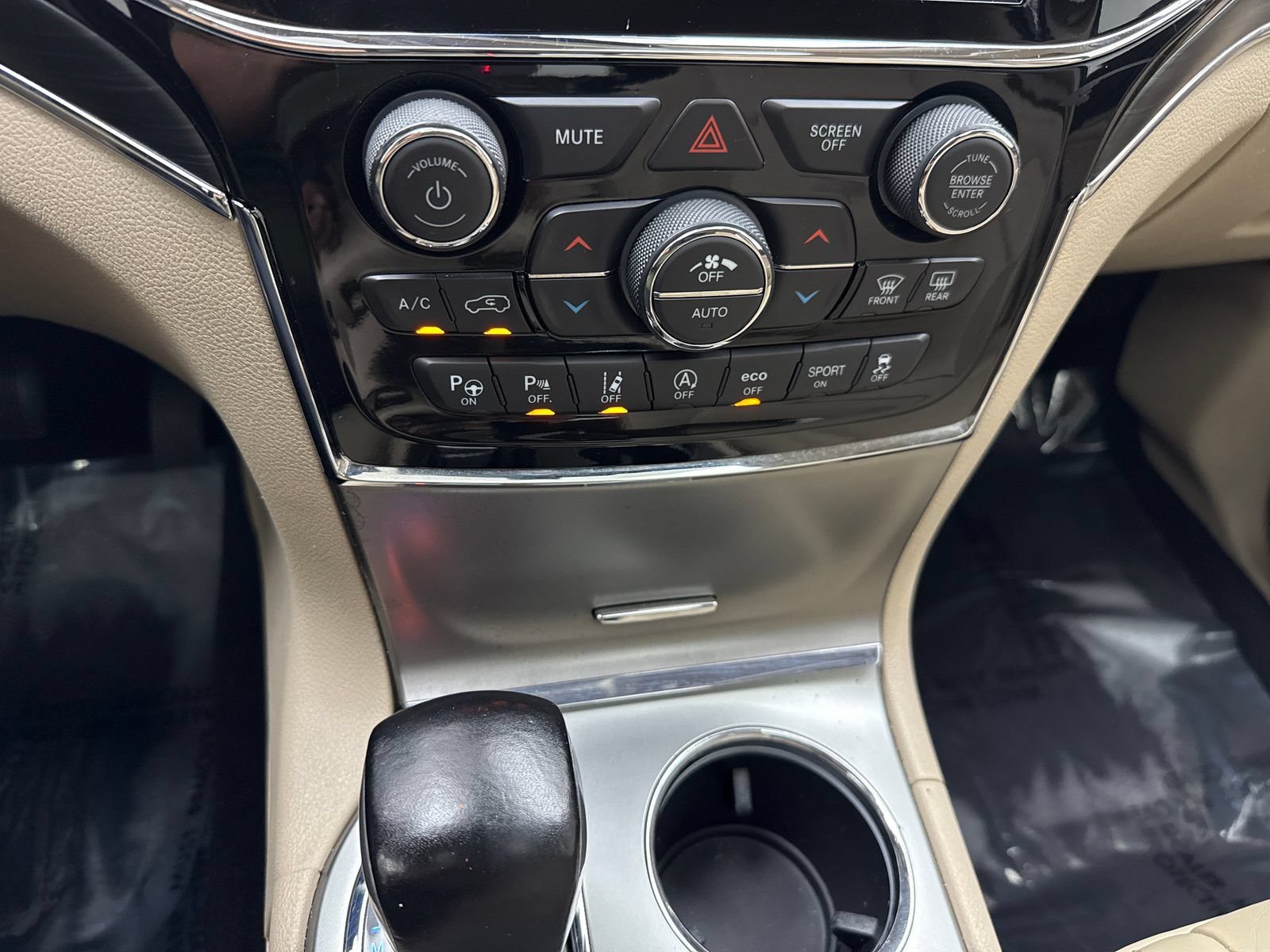 Used 2020 Jeep Grand Cherokee Limited RWD image 30